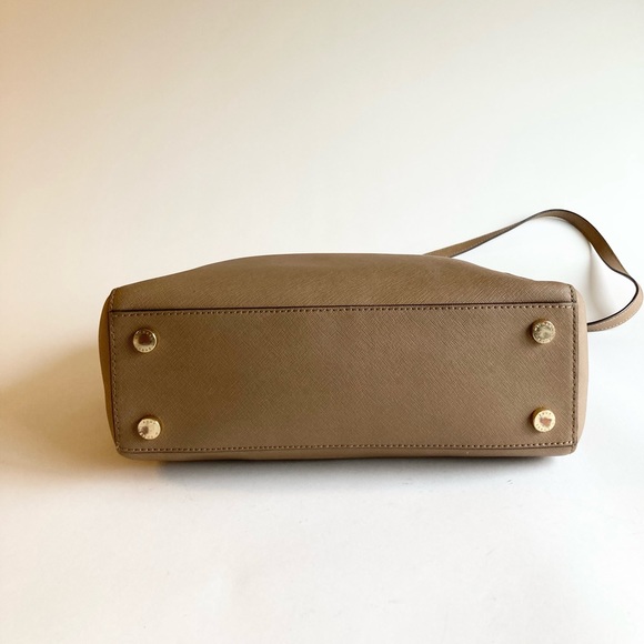 Michael Kors Cream Crossgrain Leather Tote - Picture 7 of 16